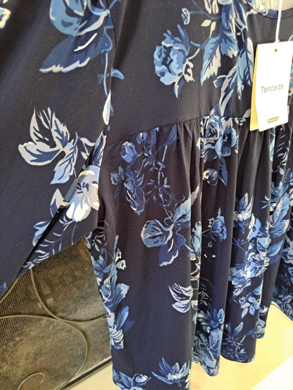 New Tencede 4XL Women's Long Sleeve Floral Print Tunic Top Navy Blue Plus Size - Picture 4 of 9